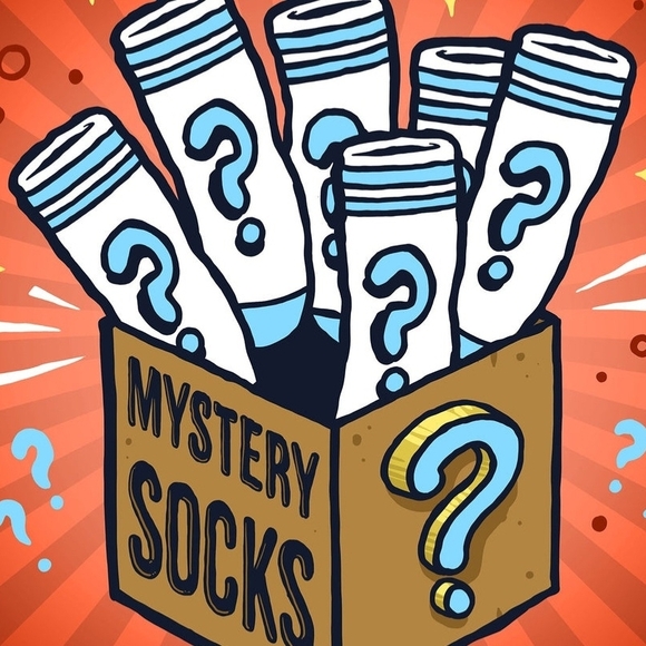 NEVER NO THE BRAND MYSTERY Accessories - 1 NEW PAIR OF SOCKS-> FIT SIZE 5 TO 10 WOMAN